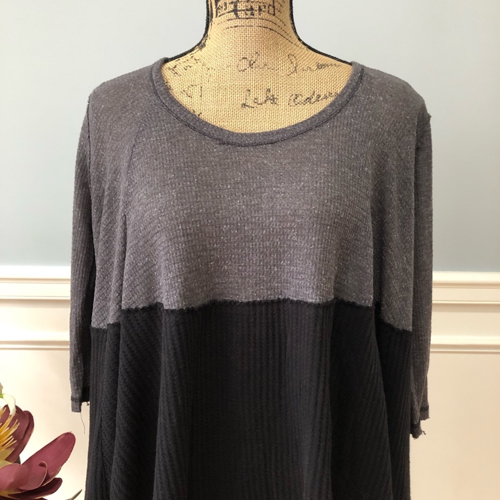 Free People Rare Grey and Black Drippy Thermal Top - Picture 5 of 8